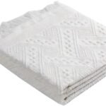 Versatile Picnic Mat – 130x180 cm Camping Blanket, Beach Towel & Tablecloth in White for Outdoor Leisure